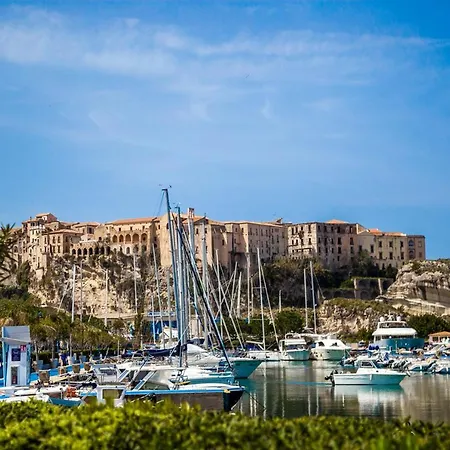 Apartmanhotel L' Arcobaleno Ricadi