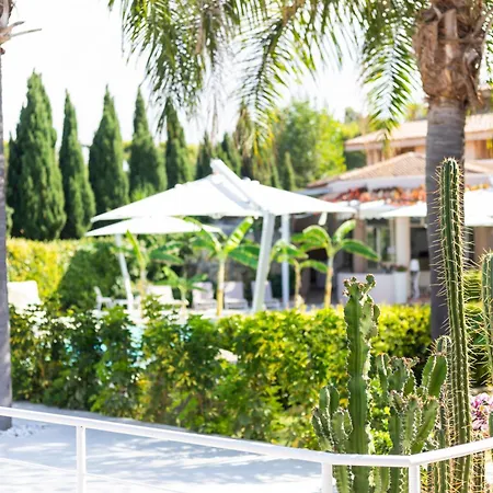 L' Arcobaleno Apartmanhotel 3*