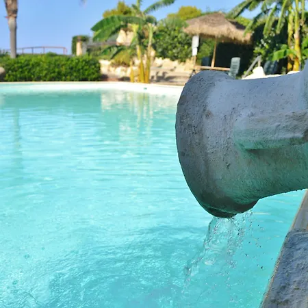 Lägenhetshotell L' Arcobaleno Ricadi