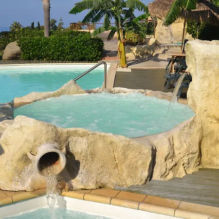 L' Arcobaleno 아파트호텔 3*