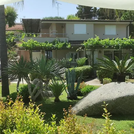 L' Arcobaleno 아파트호텔 리카디