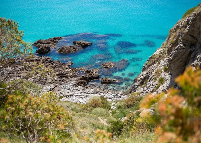 L' Arcobaleno Lägenhetshotell Ricadi