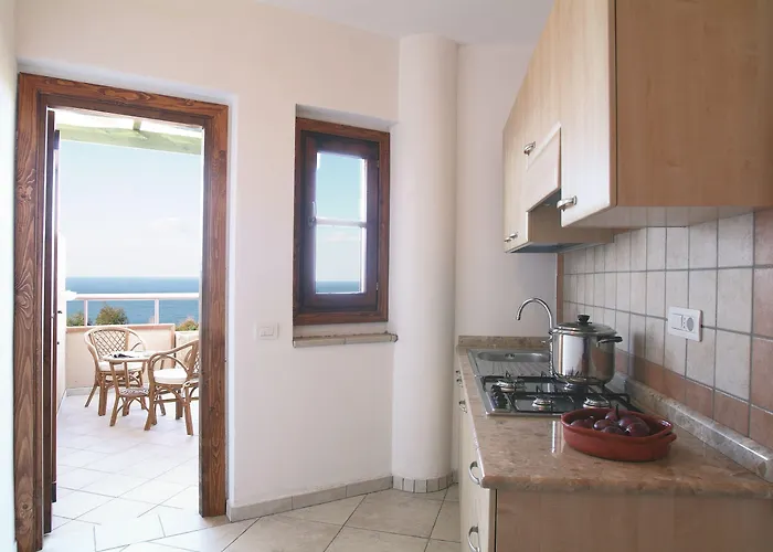 Lägenhetshotell L' Arcobaleno Ricadi