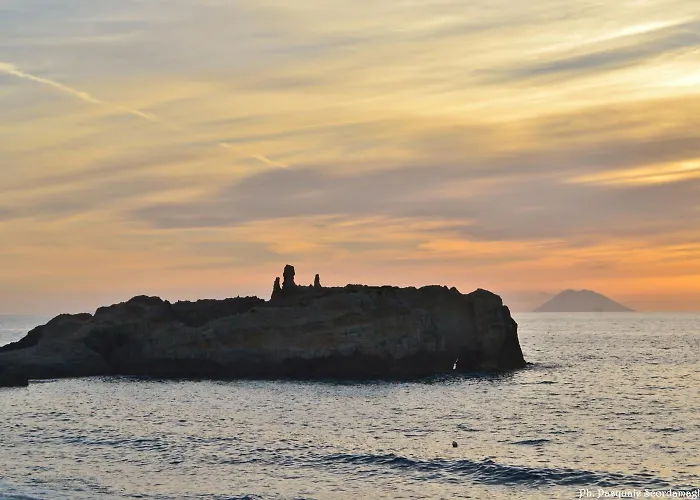 Aparthotel L' Arcobaleno Ricadi