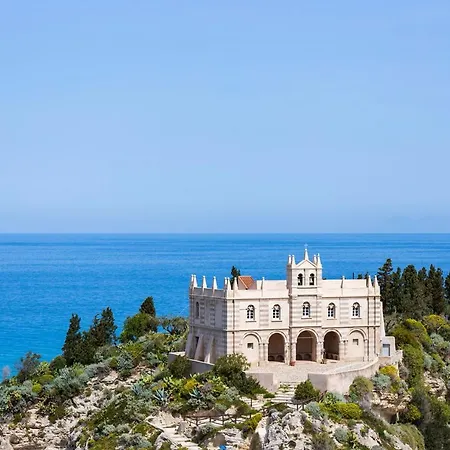 L' Arcobaleno Apart-hotel 3*
